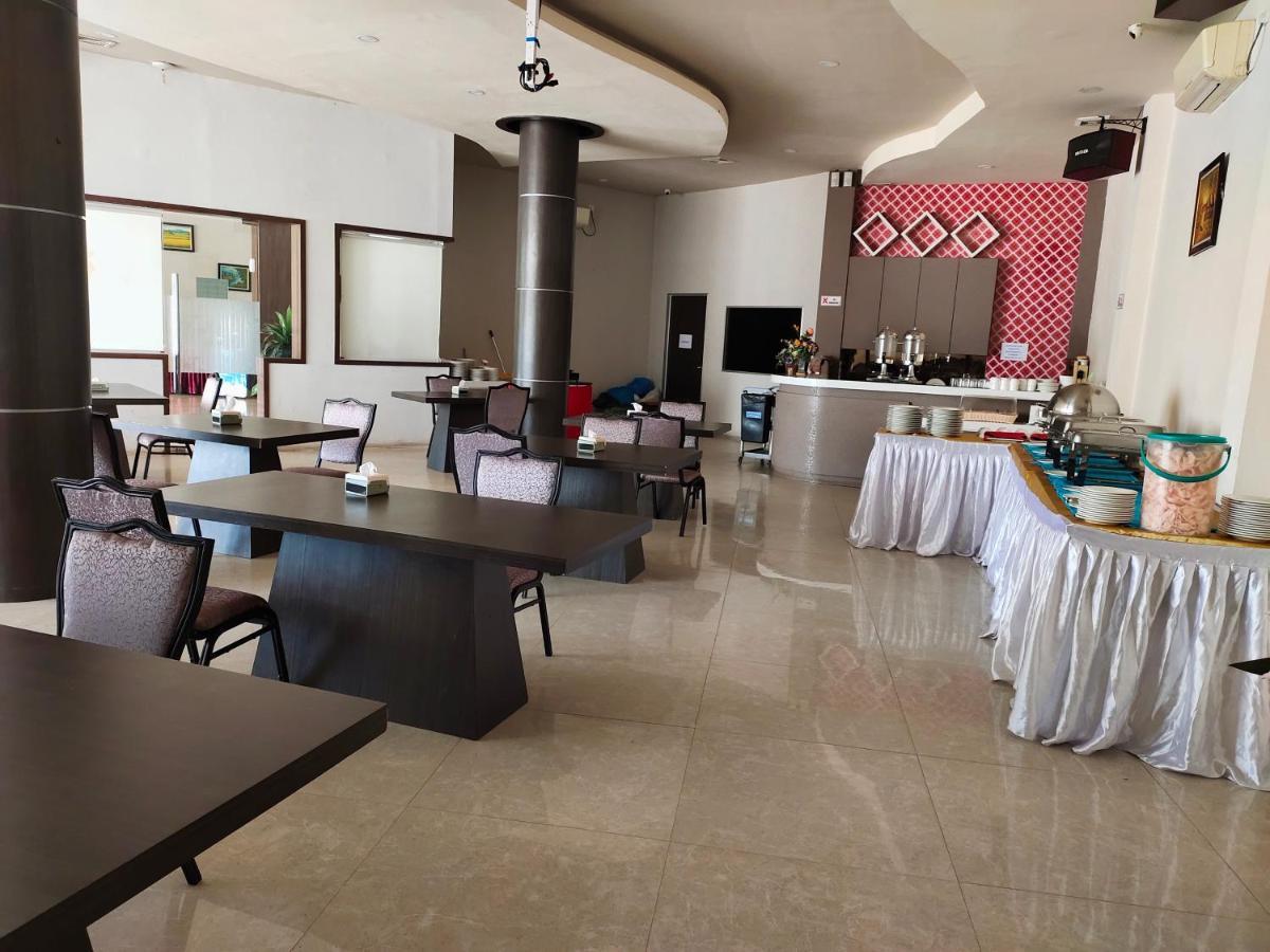 Os Hotel Tanjung Uncang Sagulung Eksteriør bilde