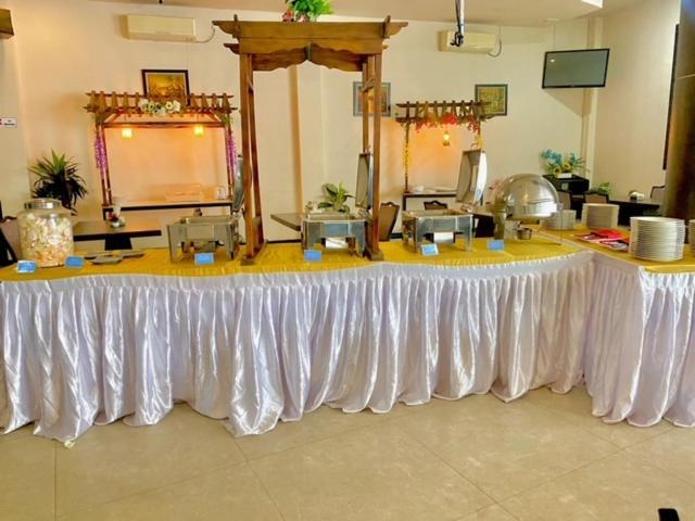 Os Hotel Tanjung Uncang Sagulung Eksteriør bilde